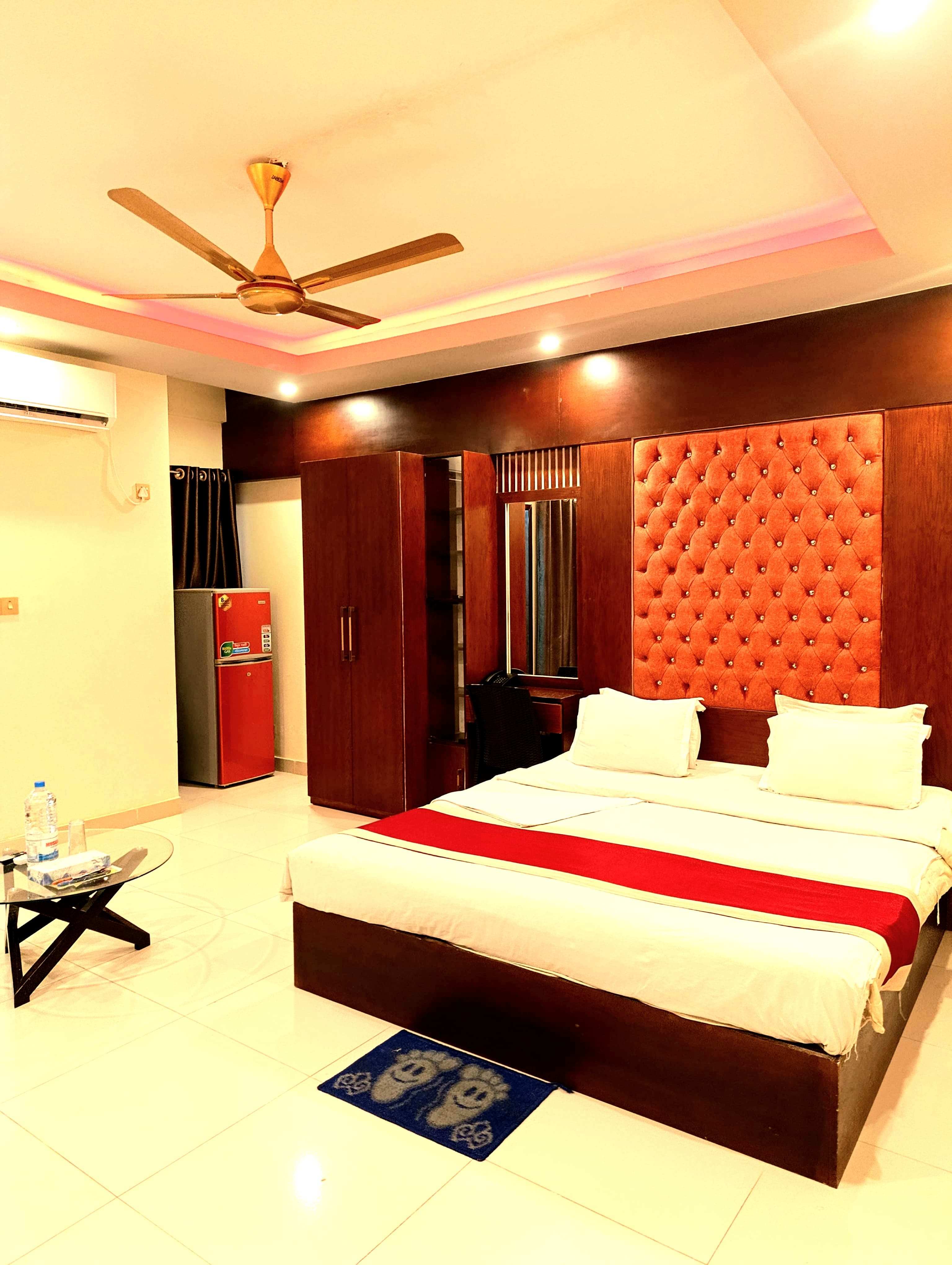 Room image 3
